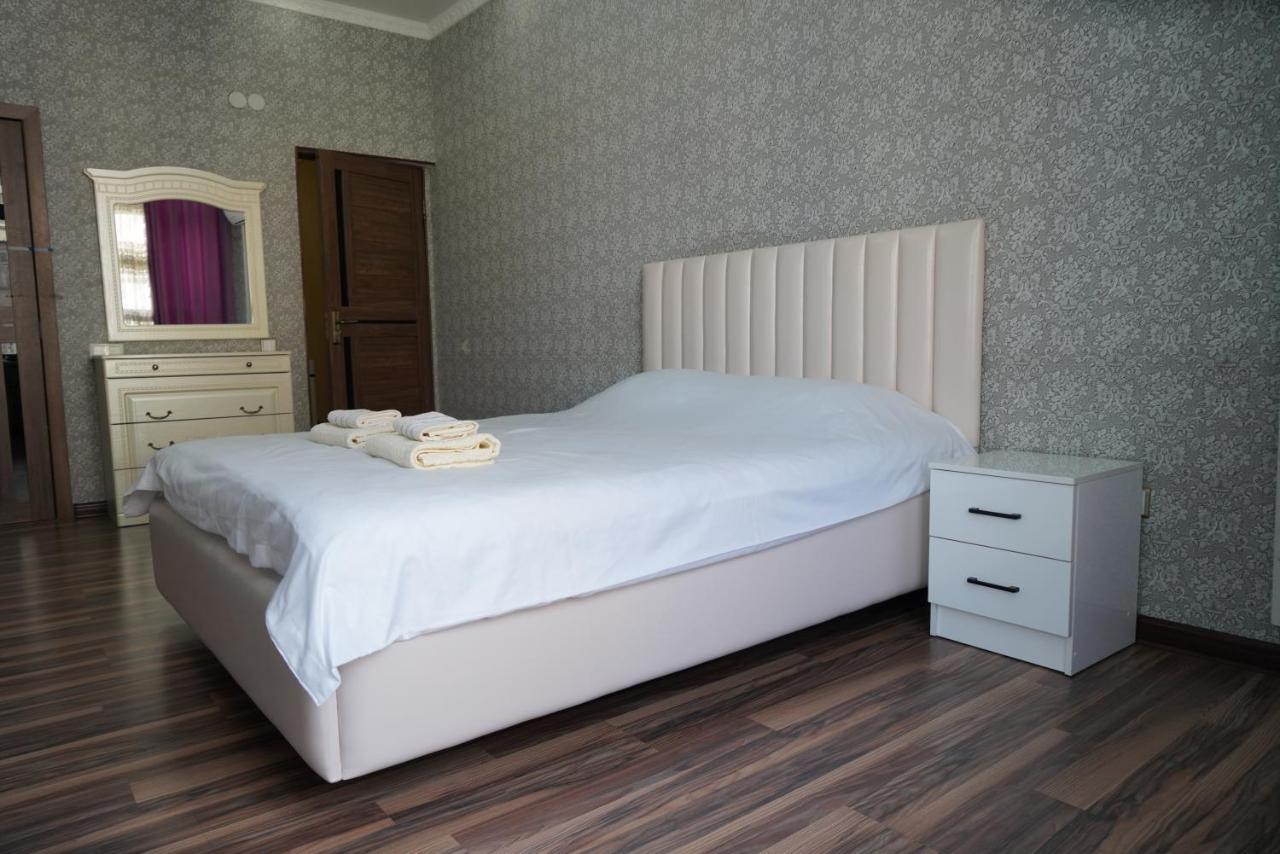 Nice And Comfortable Apartment In The Downtown Of ビシュケク エクステリア 写真